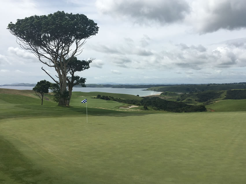 <h2>2018 New Zealand & Australia Golf Cruise</h2>13 Nights | 5-6 Rounds | Auckland to Sydney | February 22 – March 7